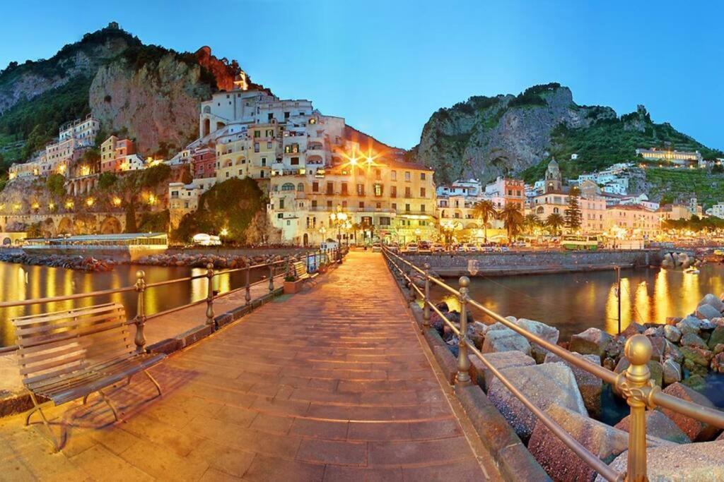 Tenuta Croce Appartamento Karol-Piscina-Vista Mare Salerno Eksteriør billede